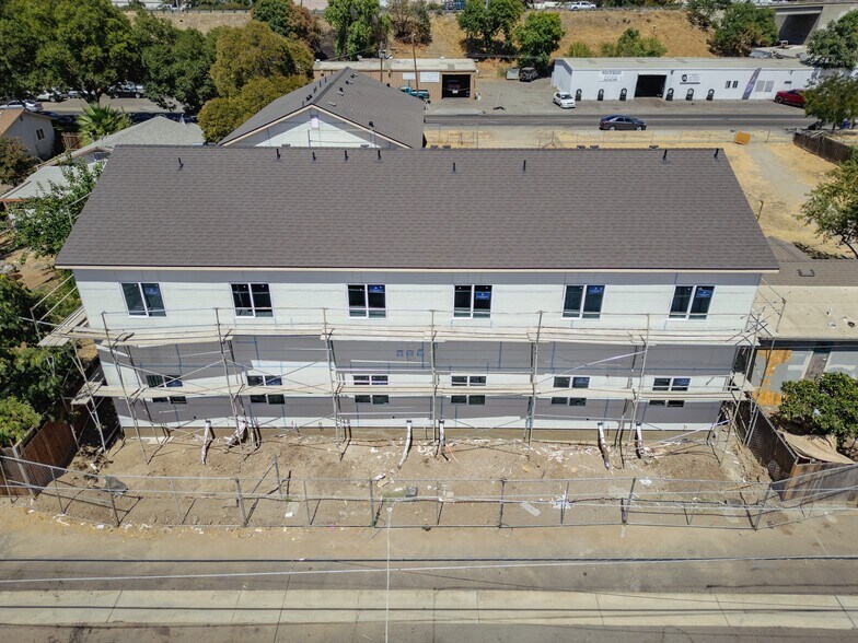 More Photos Of 40 W 13th St, Merced Apartments For Sale