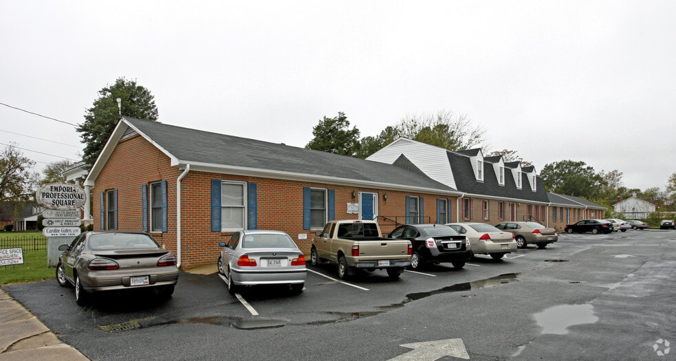 More Photos Of 420 S Main St, Emporia Office For Lease