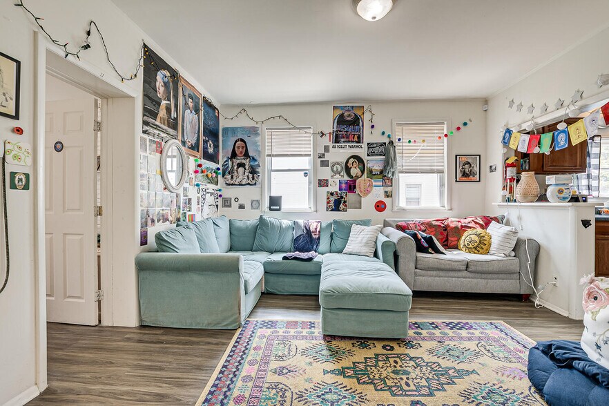 More Photos Of 173 Hamilton St, New Brunswick Specialty For Sale