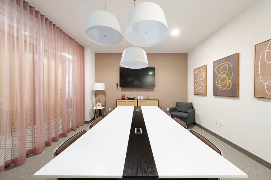 More Photos Of 287 Park Ave S, New York Coworking Space