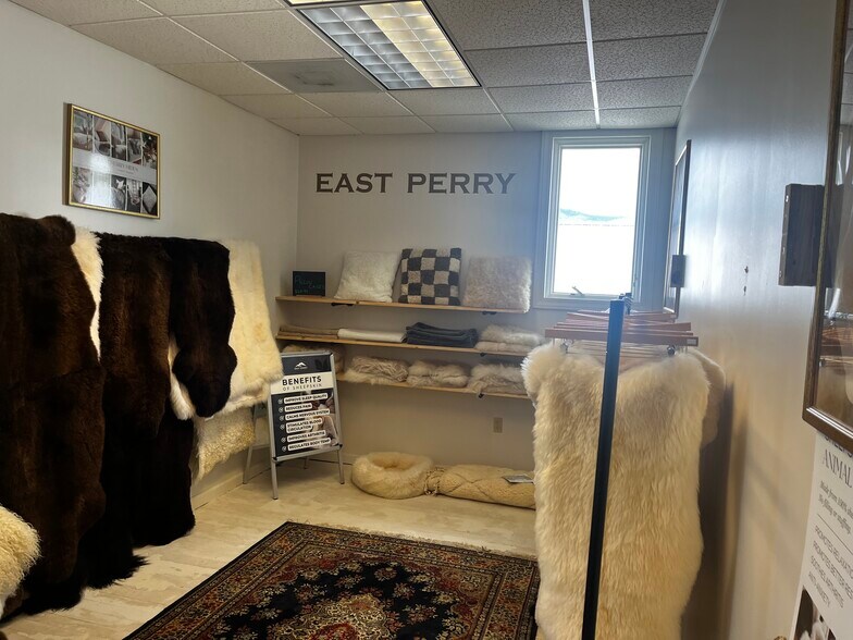 More Photos Of 104 Church St, Black Mountain Office For Sale