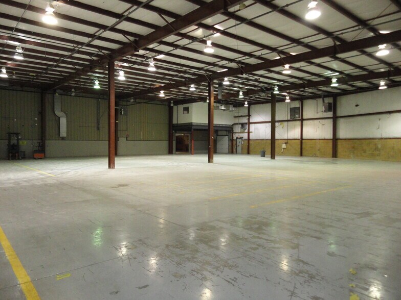 More Photos Of 6 Industrial Rd, Windsor Locks Manufacturing For Lease