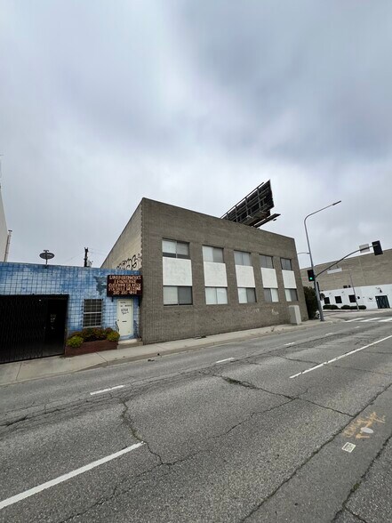 More Photos Of 6764 S Centinela Ave, Culver City Warehouse For Sale