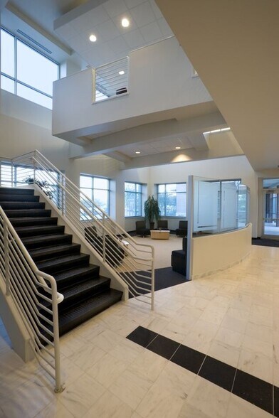 More Photos Of 1967 Hawks Lndg, Louisville Office For Lease