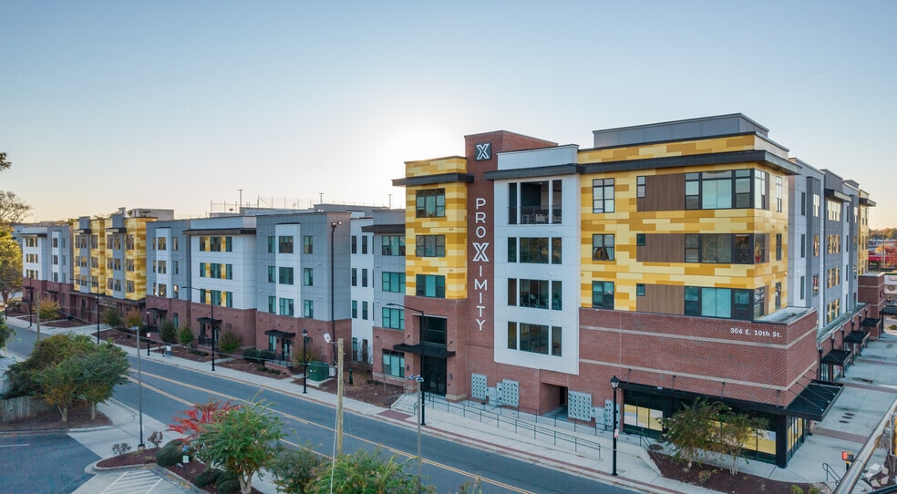 More Photos Of 306 E 10TH St, Greenville Apartments For Lease