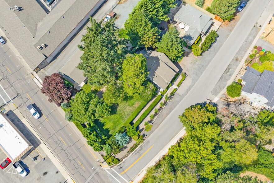 More Photos Of 111 Cedar St, Rogue River Office Residential For Sale