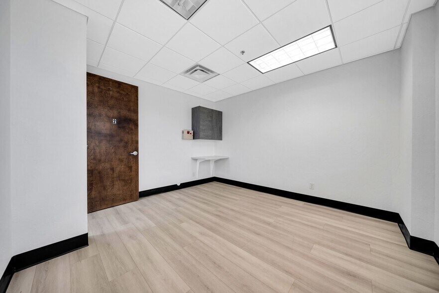 More Photos Of 4045 E Union Hills Dr, Phoenix Medical For Sale