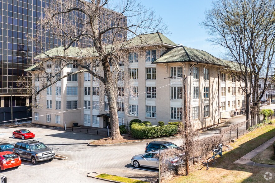 More Photos Of 1708 Peachtree St NW, Atlanta Office For Sale