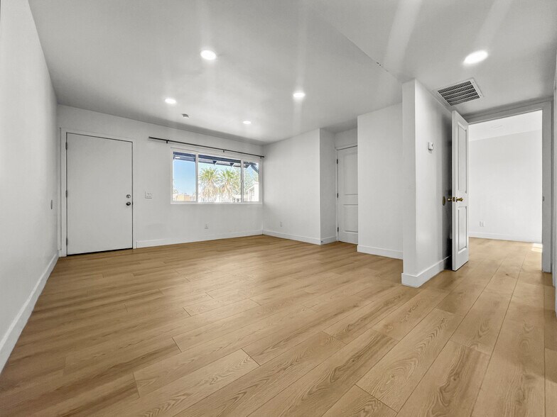 More Photos Of 9221 Wheeler Ct, Fontana Apartments For Sale
