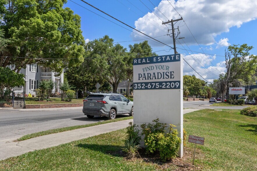 More Photos Of 315 Howell Ave, Brooksville Loft Creative Space For Sale