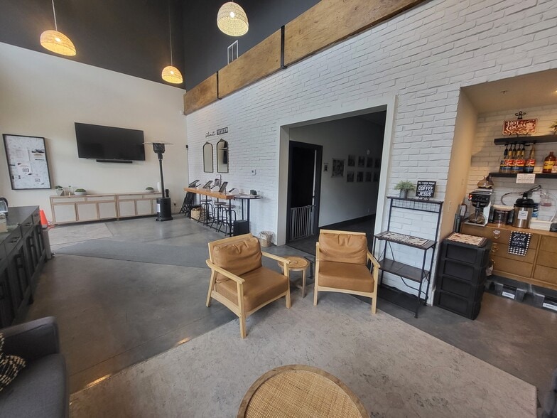 More Photos Of 9489 N Mount Airey Dr, Eagle Mountain Warehouse For Lease