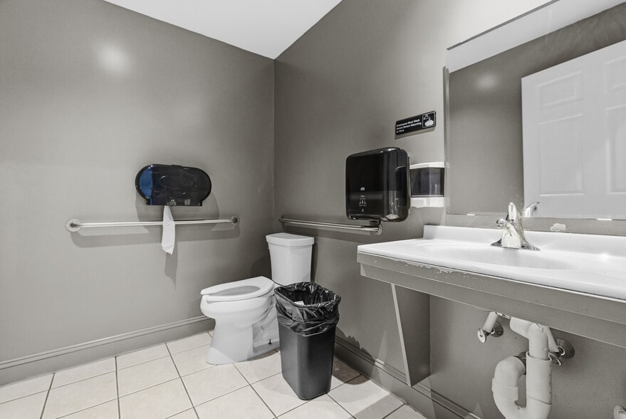 More Photos Of 159 S Main St, Fall River General Retail For Sale