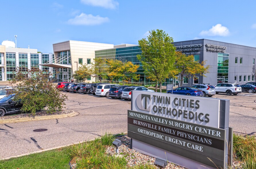 More Photos Of 1000 140th St W, Burnsville Medical For Lease