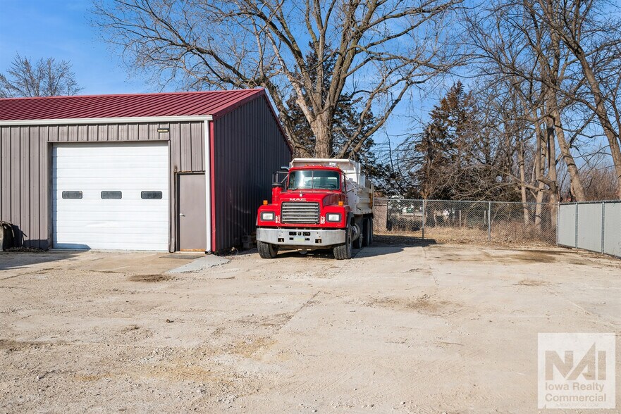 More Photos Of 2706 5th Ave, Marion Industrial For Sale