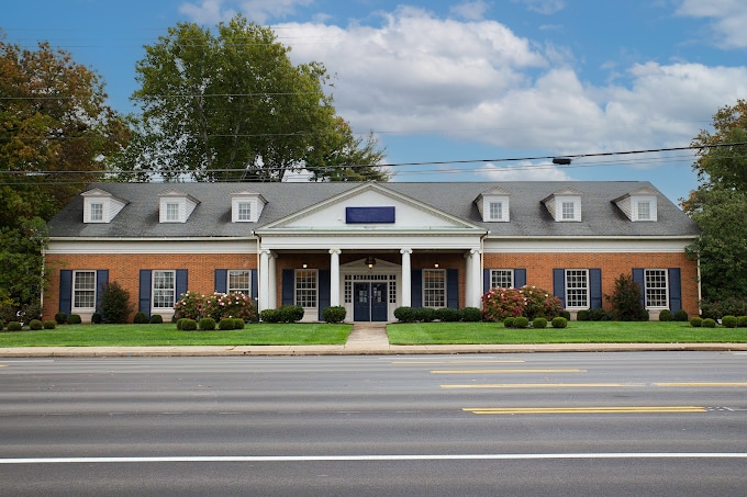 Primary Photo Of 2020 Nicholasville Rd, Lexington Office For Sale