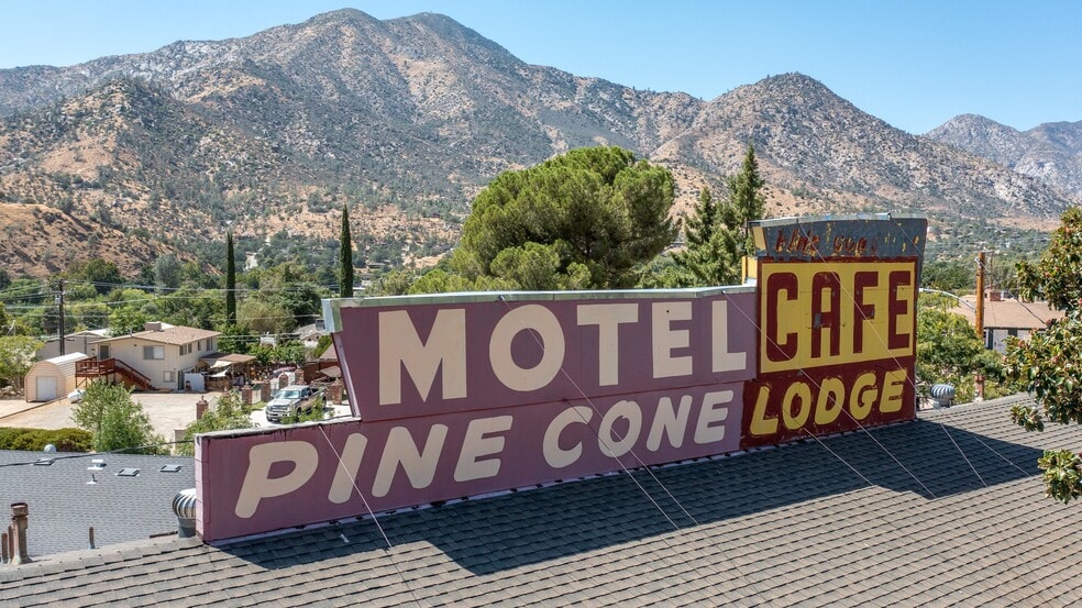 More Photos Of 13383 Sierra Way, Kernville Hotel For Sale