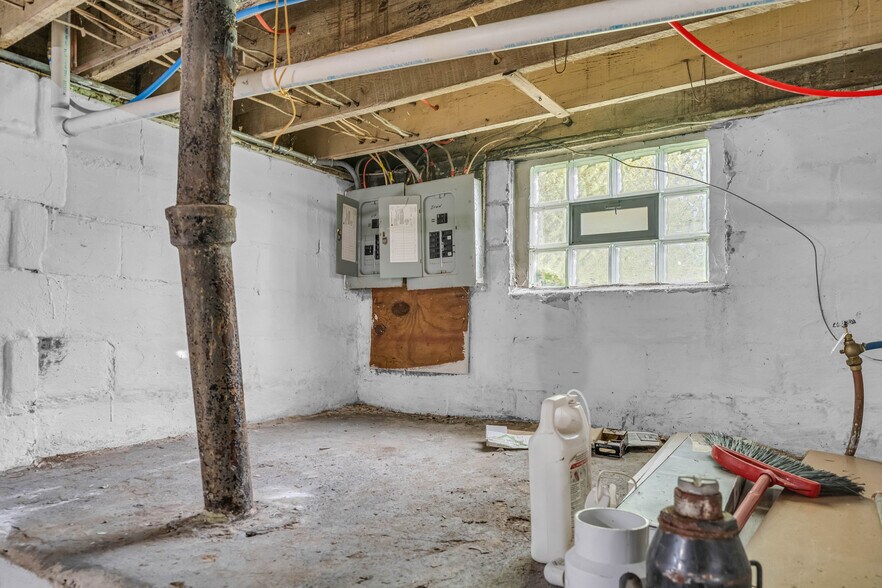 More Photos Of 6415 Gertrude Ave, Cleveland Apartments For Sale