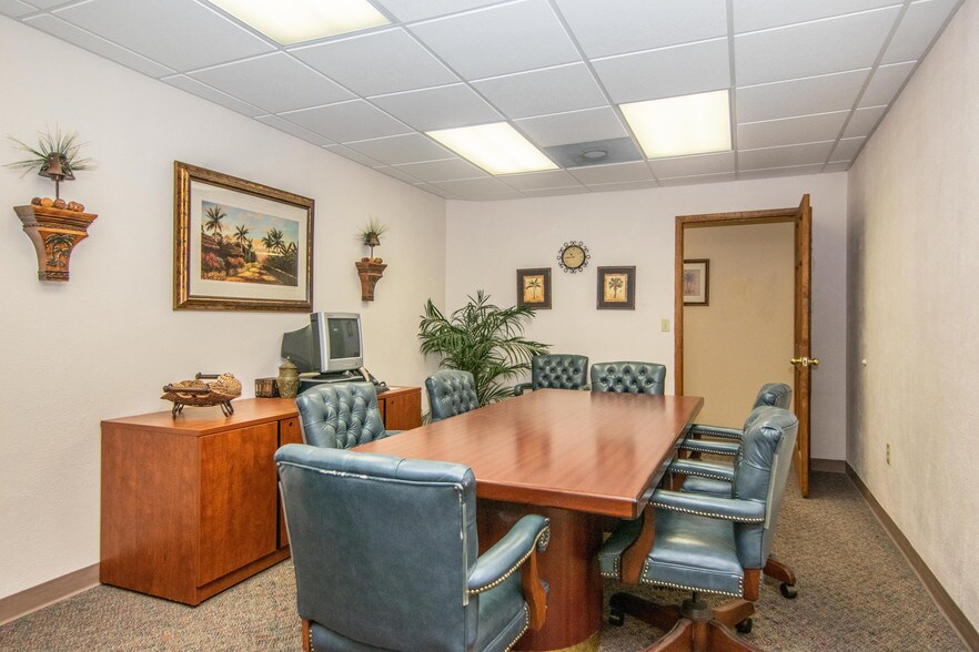 More Photos Of 13080 S Belcher Rd, Largo Office For Lease