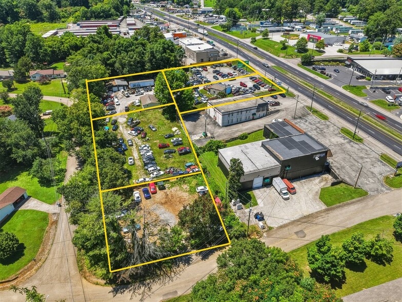 More Photos Of 5855 Clinton Hwy, Knoxville Auto Dealership For Sale