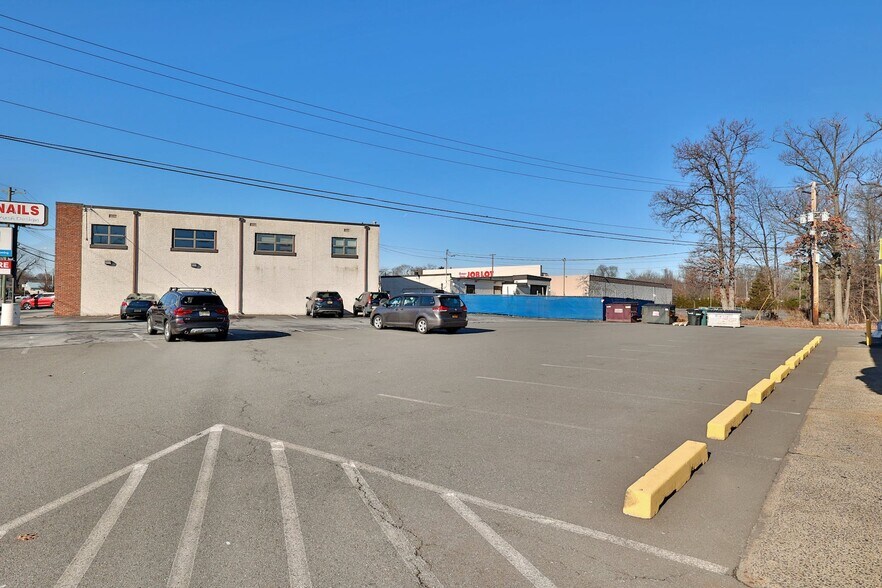More Photos Of 148-164 E Route 59, Nanuet Freestanding For Sale