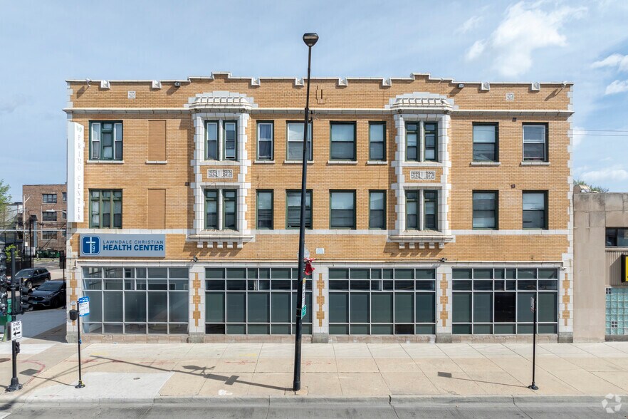 More Photos Of 4952 W Madison St, Chicago Multifamily For Sale