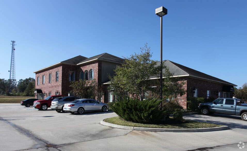 More Photos Of 14729 Highway 105 W, Montgomery Medical For Lease