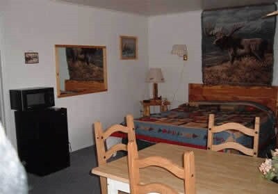 More Photos Of 501 S 6th St, Thermopolis Hotel For Sale