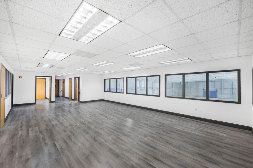 More Photos Of 2855 NW 75th Ave, Miami Warehouse For Lease