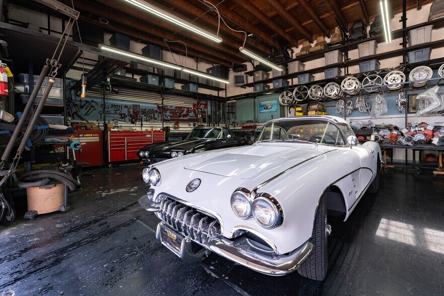 More Photos Of 411 S Harbor Blvd, Santa Ana Auto Dealership For Sale