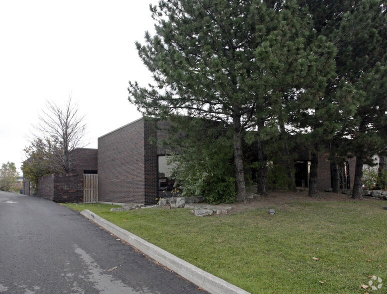 More Photos Of 785 Arrow Rd, Toronto Manufacturing For Sale