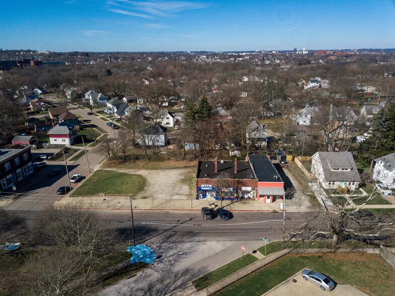 More Photos Of 314 Pioneer St, Akron Storefront For Sale