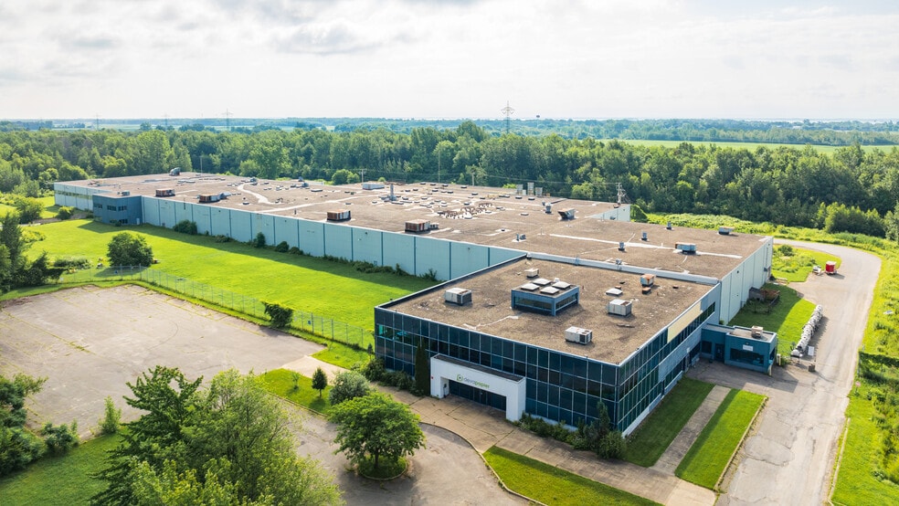 Primary Photo Of 500 Rue Léger, Riviere-beaudette Manufacturing For Lease