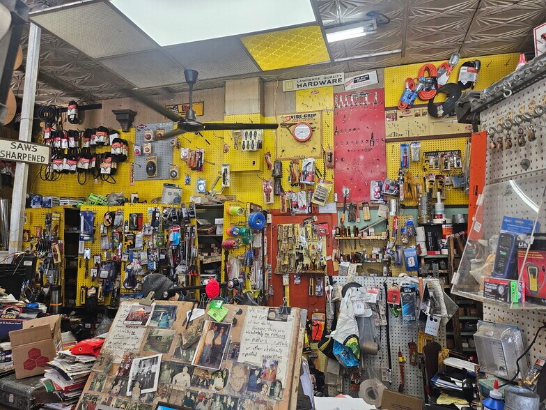 More Photos Of 1307 Walnut St, Mckeesport Freestanding For Sale