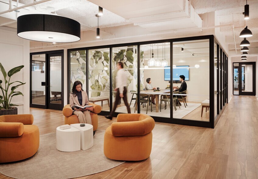 More Photos Of 300 Park Ave, New York Coworking Space