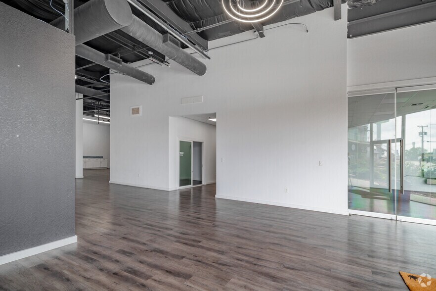 More Photos Of 238 N Loop 1604 E, San Antonio Unknown For Lease