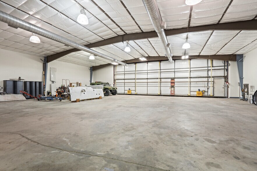 More Photos Of 101 Piper Ln, Spicewood Flex For Lease