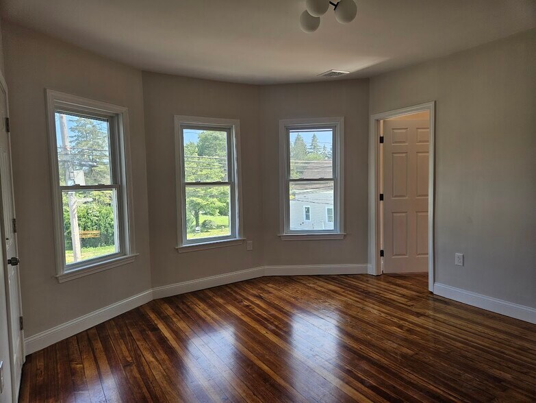 More Photos Of 293 School St, Stoughton Apartments For Sale