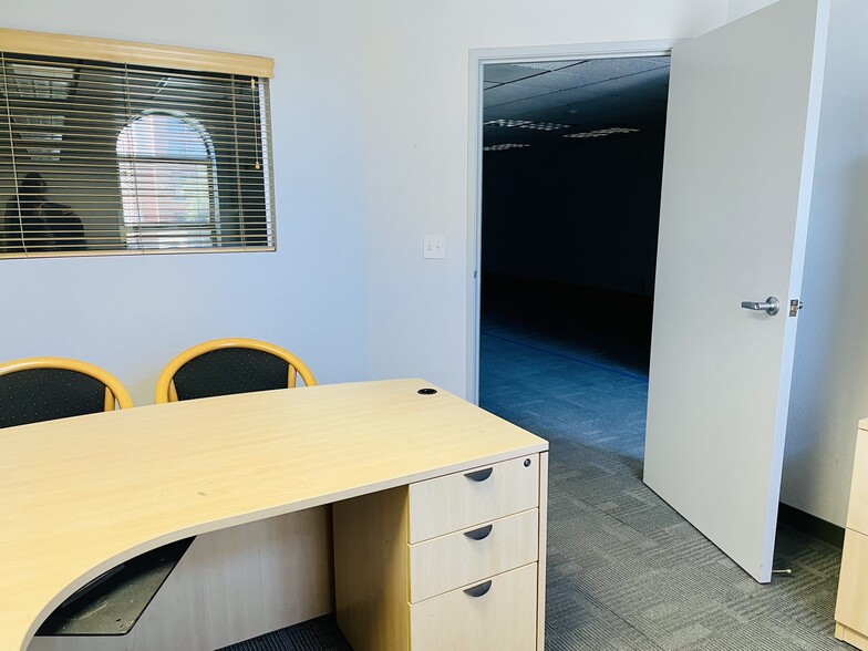 More Photos Of 321 5th St, Hollister Office For Lease