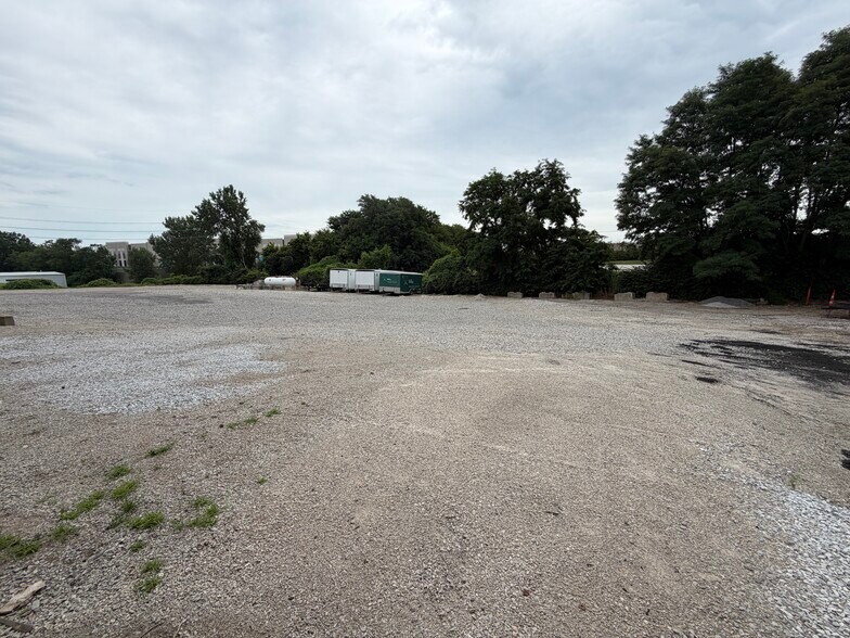 More Photos Of 11785-11793 Missouri Bottom Rd, Hazelwood Warehouse For Lease