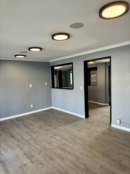 More Photos Of 4902 Lincoln Ave, Cypress Auto Dealership For Lease