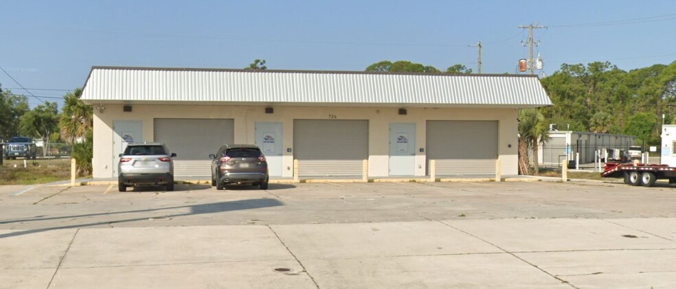 Primary Photo Of 726 N Indiana Ave, Englewood Warehouse For Lease