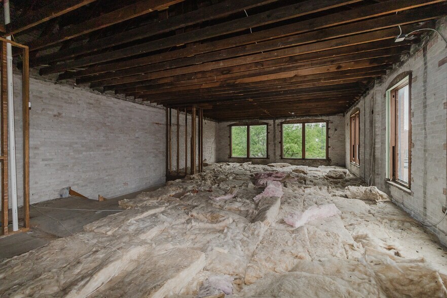 More Photos Of 1001 W Douglas Ave, Wichita Storefront For Sale