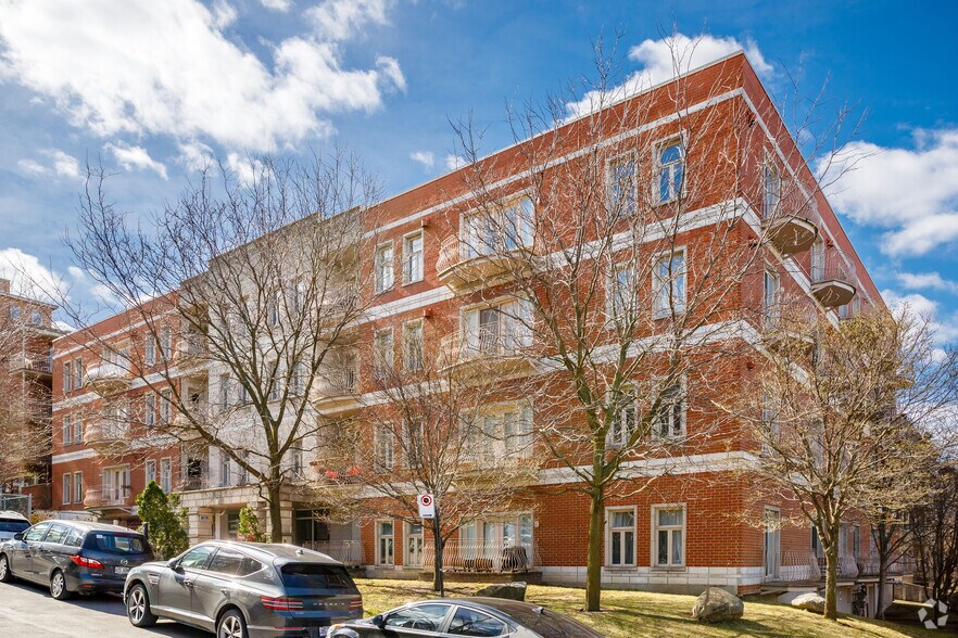More Photos Of 5774-5780 Av Decelles, Montréal Apartments For Sale