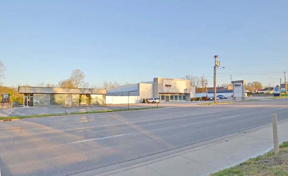 Primary Photo Of 1604 N Illinois St, Swansea Showroom For Sale