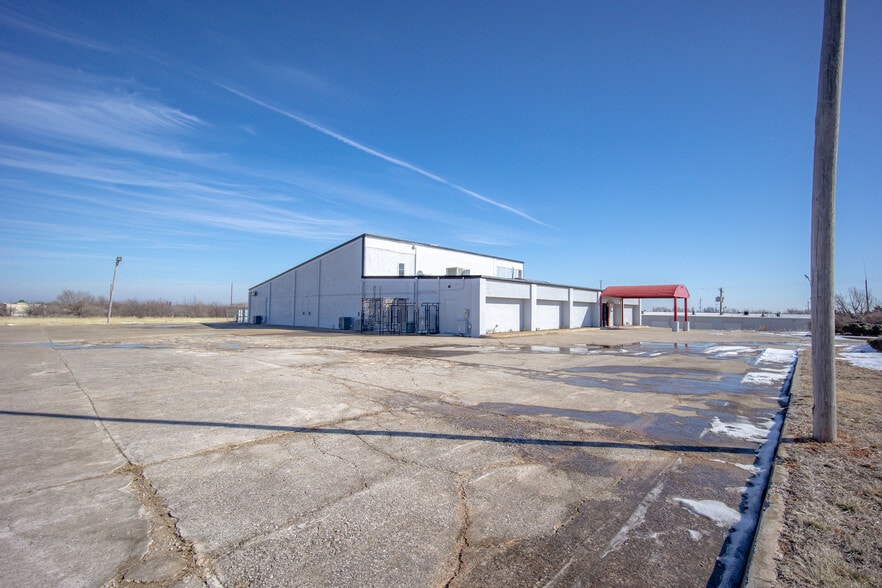 More Photos Of 6825 W Wilshire Blvd, Oklahoma City Theater Concert Hall For Sale