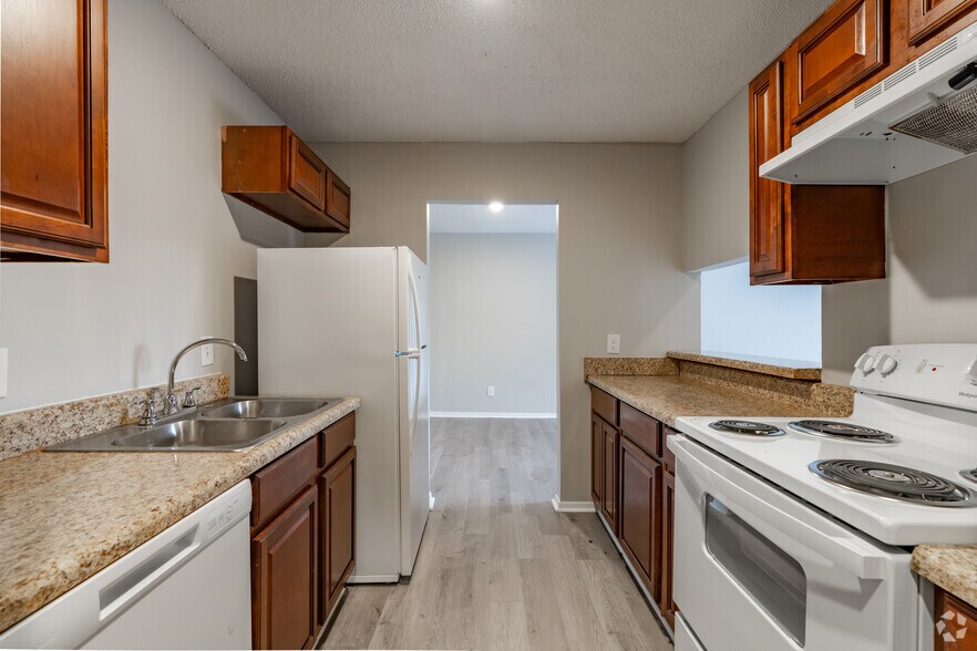 More Photos Of 5000 Summertree Dr, North Little Rock Apartments For Sale