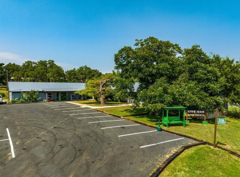 More Photos Of 618 Live Oak St, Blanco Apartments For Sale