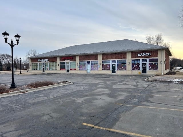 More Photos Of 4590 Princeton Ln, Lake In The Hills Storefront Retail Office For Sale
