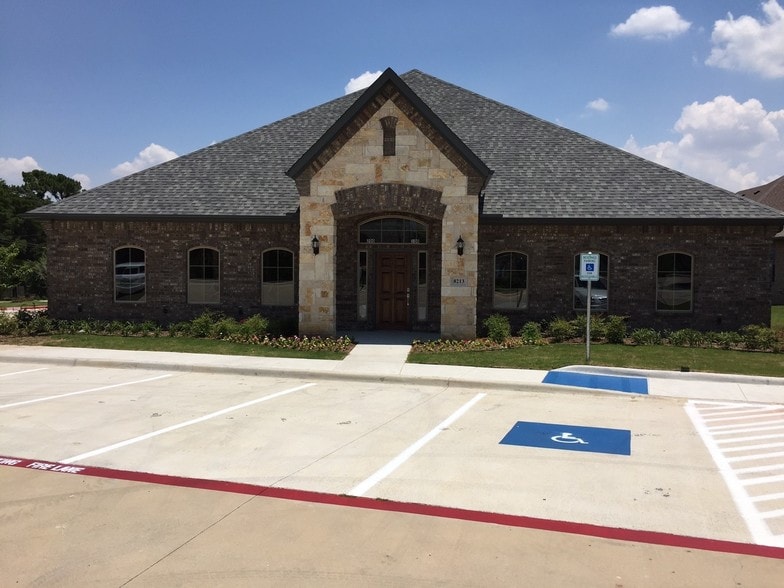 Primary Photo Of 8213 Mid Cities Blvd, North Richland Hills Medical For Lease