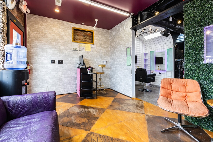 More Photos Of 811 Savannah Hwy, Charleston General Retail For Sale